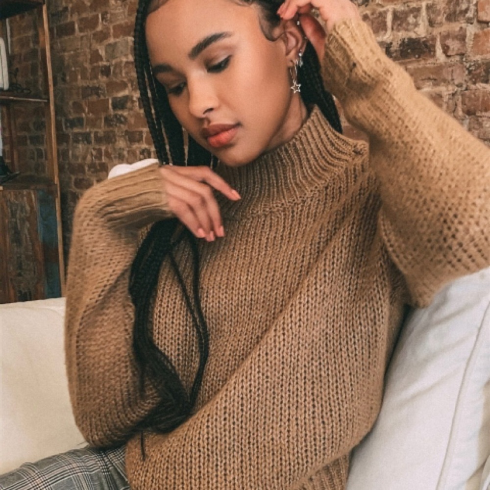 BRAND NEW W/ TAG Garage Mock Neck Sweater - Picture 4 of 5